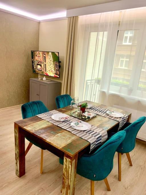 Brand New, Design Apartment Jojo, Oldtown, Balcony Pressburg Exterior foto